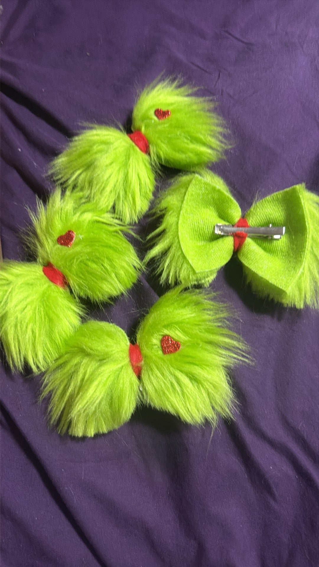Green guy Xmas hair bows
